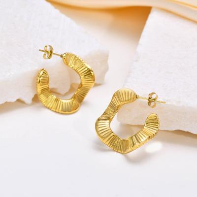 E2606012 C-shaped Twisted Earrings