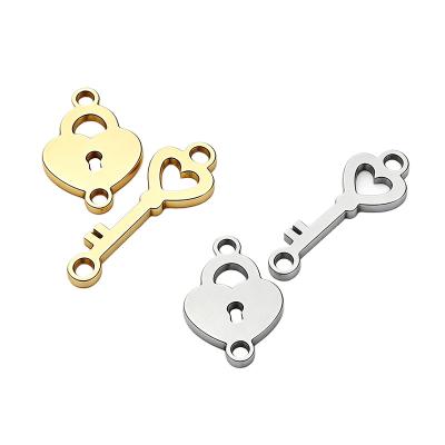 P2606007 Love-Shaped Key Pendant