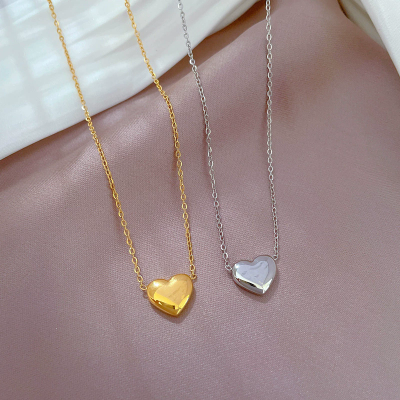RS2605079 Love Necklace